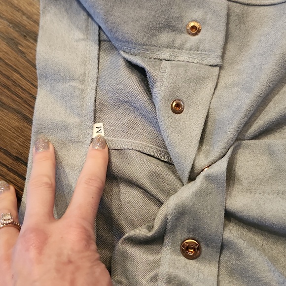 Lot 2 Size Medium Skirts - Picture 4 of 8